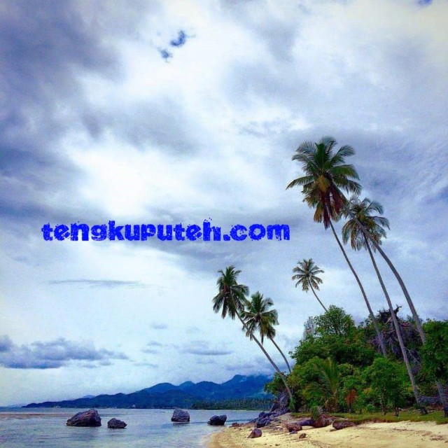 Pantai Pasir Saka Aceh Jaya.